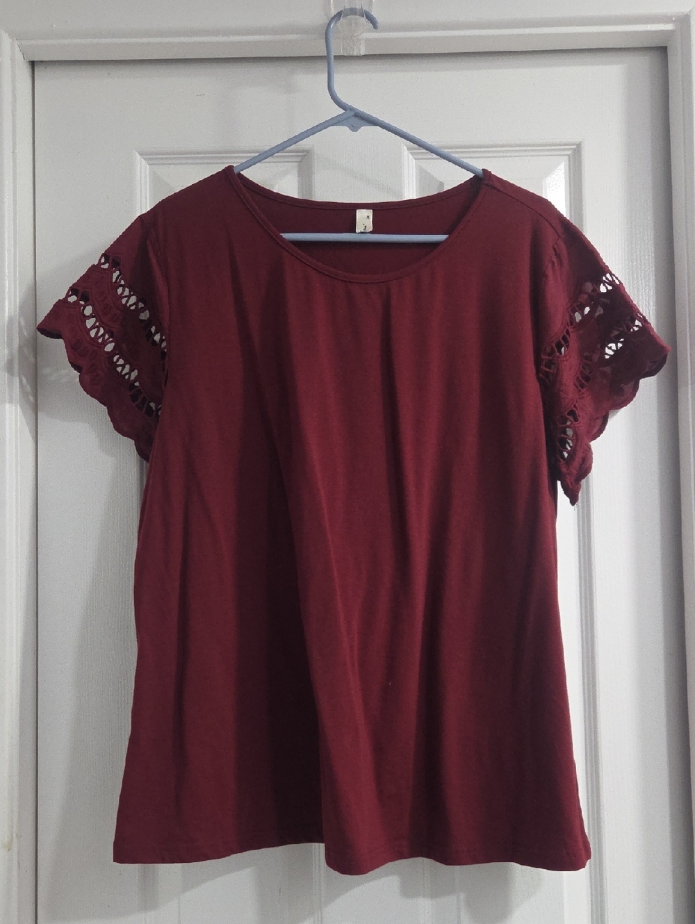 Women's Lace Sleeve Tee - Burgundy